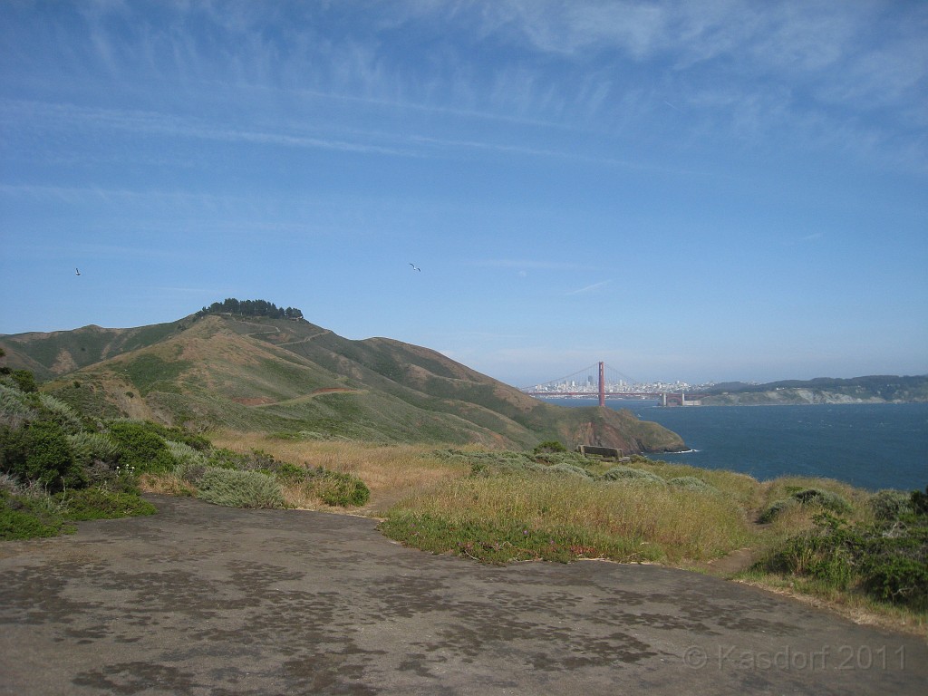 2011 Bay 2 Breakers Friday 0810.JPG - I was able to participate in the 100th annual running of the Bay to Breakers 12K race in San Francisco California. A weekend for sightseeing and racing.
